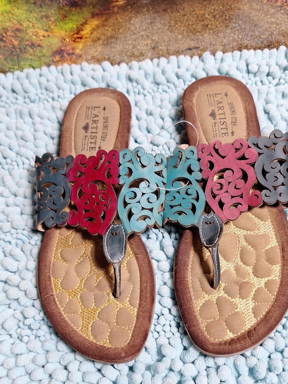 L'ATISTE Multicolor Laser-Cut Leather Toe-Post Sandals - Red, Teal, Pink, Gray